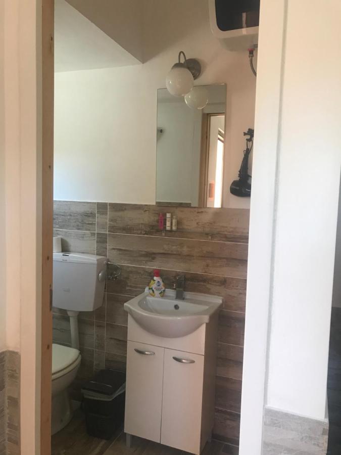 Monolocale Per Coppia Apartment Carrodano Inferiore Luaran gambar